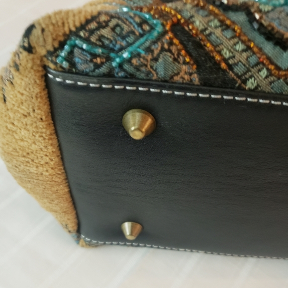 Isabella Fiore Beaded carpet and leather Satchel - Picture 3 of 10